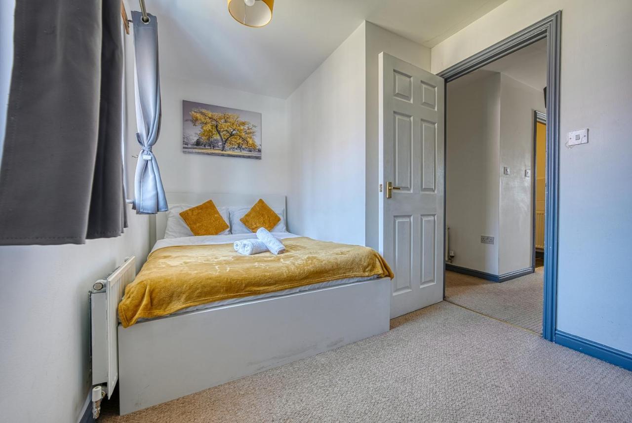 Nec Exhibitor Home, Stay Near Birmingham Airport エクステリア 写真