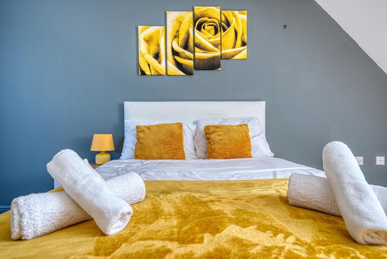 Nec Exhibitor Home, Stay Near Birmingham Airport エクステリア 写真