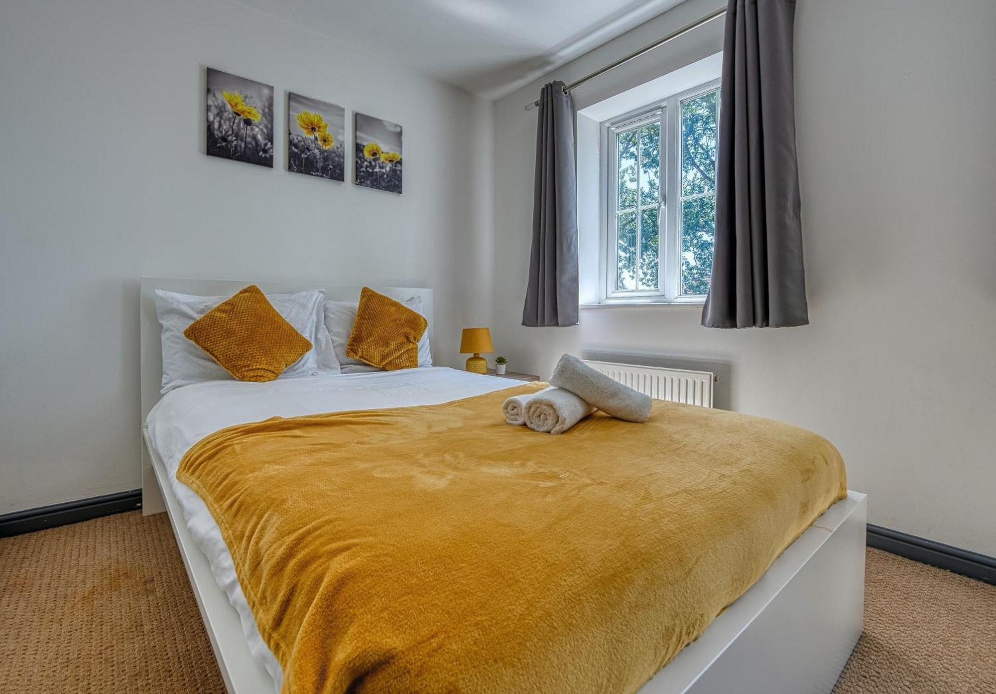 Nec Exhibitor Home, Stay Near Birmingham Airport エクステリア 写真