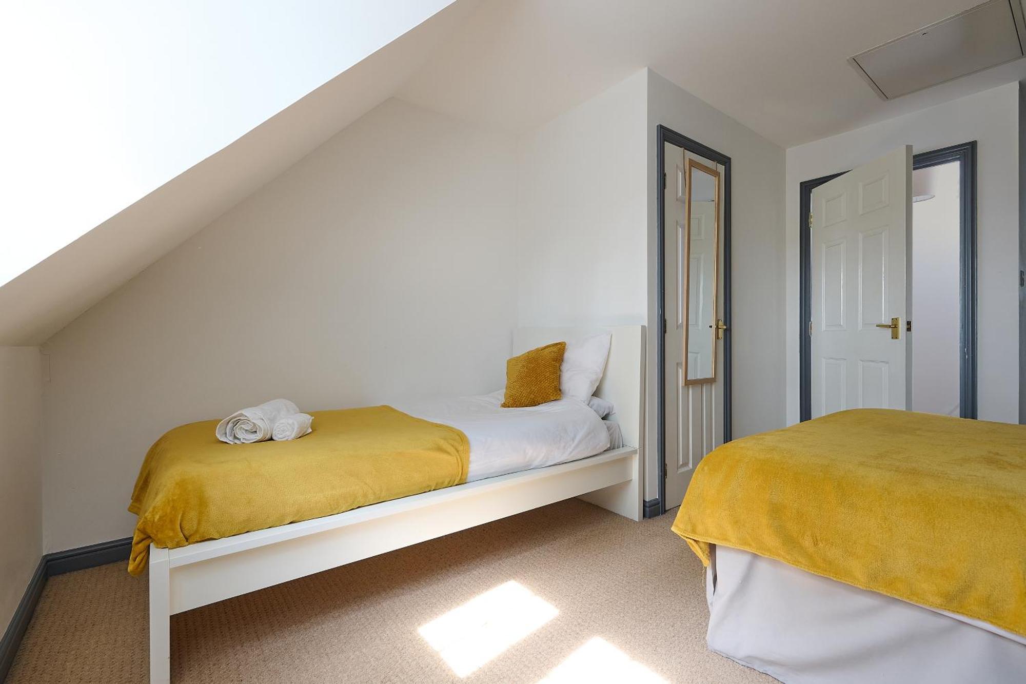 Nec Exhibitor Home, Stay Near Birmingham Airport エクステリア 写真