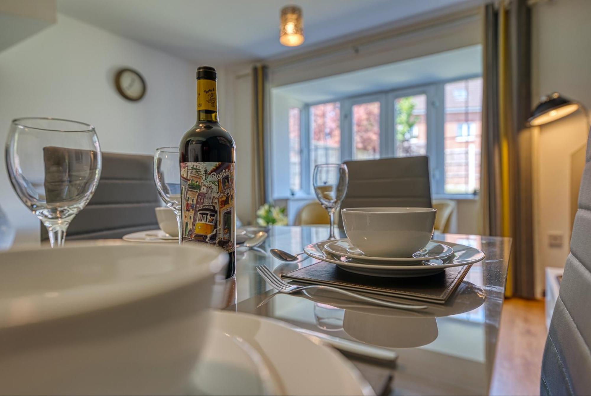 Nec Exhibitor Home, Stay Near Birmingham Airport エクステリア 写真
