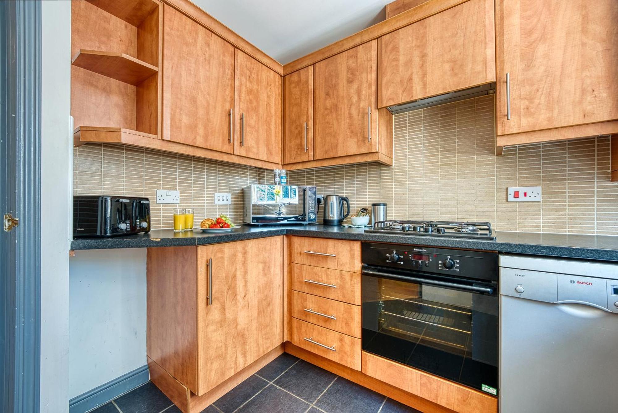 Nec Exhibitor Home, Stay Near Birmingham Airport エクステリア 写真